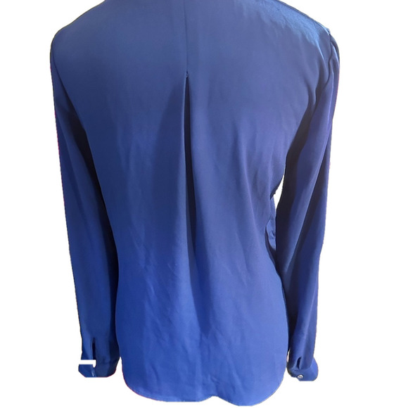 Blouse vneck from Reitmans woman's size XS - Picture 4 of 7